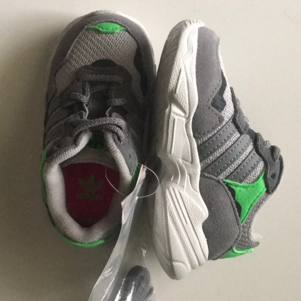 Adidas baby tennis shoes sneakers gray 5